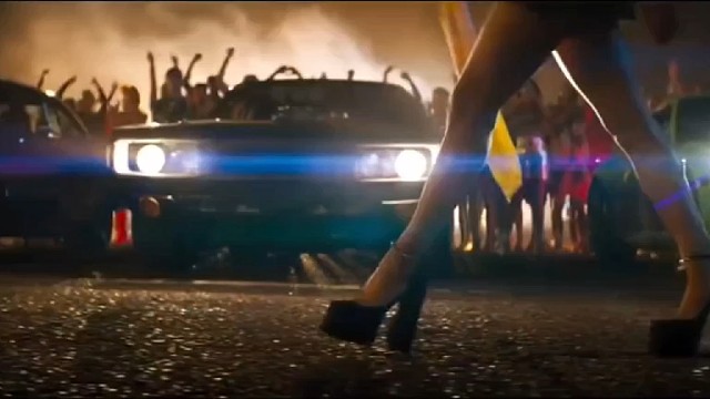 猎杀时刻，速度激情精彩上演！#巅峰极速