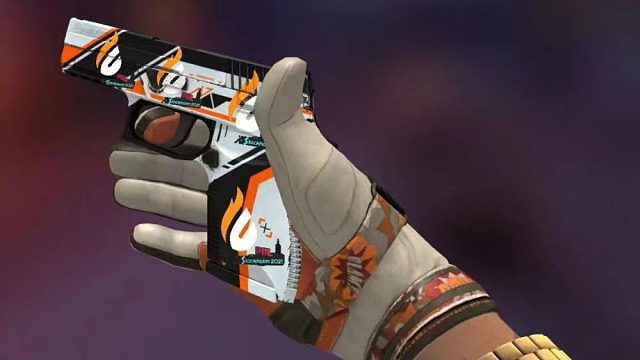 第一次玩笑死了 换了一个边  以为敌人颜色是红色的