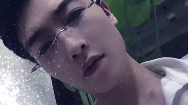 戴了眼镜有没有那种感觉？