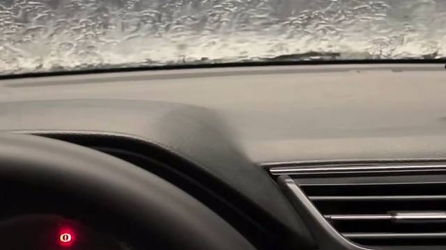 这么大的雨怎么走？