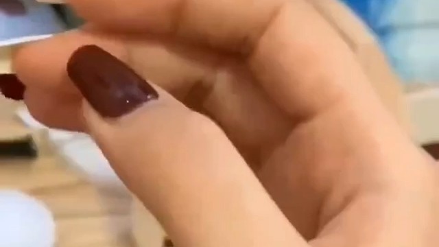 特发性震颤通常不引起残疾，有的病例震颤可妨碍手完成精细动作如书写，喉肌受累时可影响发音，下肢多不受累