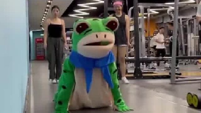 哈哈，你永远都猜不到里面藏着一位什么样的绝活哥