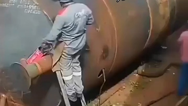 手忙脚乱不知所措