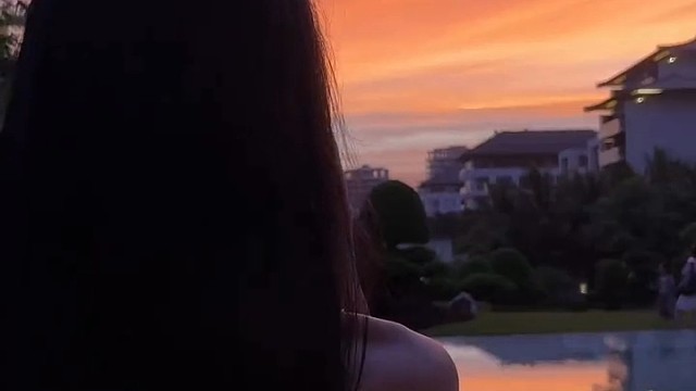 我们女孩子是神明落在人间的可爱鬼。