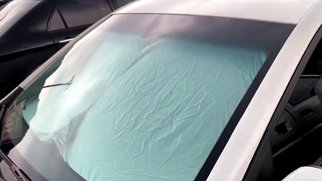 汽车夏天暴晒对车有什么影响