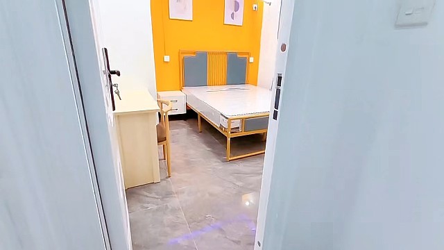 6号线枸桔弄站，富亿中心旁
​锦润公寓，独卫飘窗
​特价1880