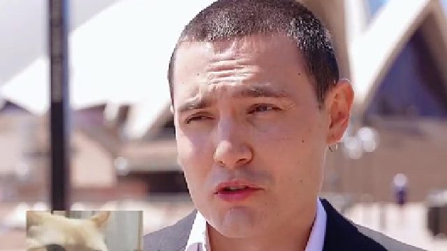 歪果小哥第一次尝试泡酸笋，灵魂都仿佛遭受重击！