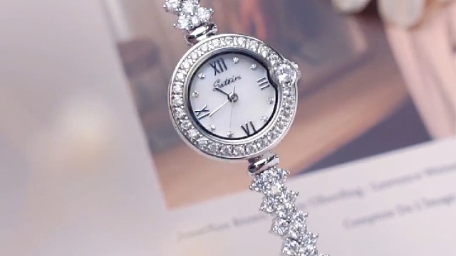 光是遇见这只手表，就已经很美好。#圣缇斯sotoiru#女表#手表#礼物#给女朋友送礼物#