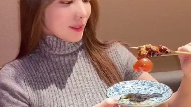 这个肉串有点不太正经