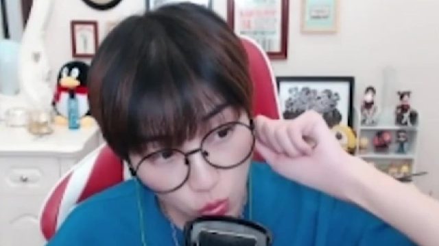 梧桐我爱s了你怎么办，爱我就行动