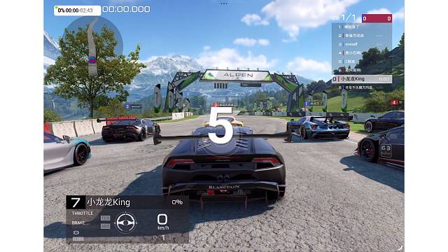 巅峰极速这免费送的小车还是很好用的