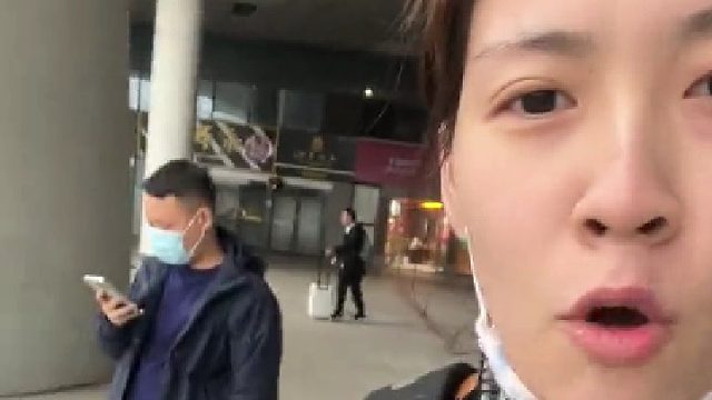 听我的姐们儿，出门在外可不能让老爷们儿累着哈哈哈