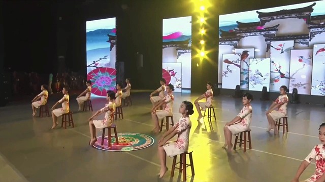 “童年很短未来很长万般美好的句子都不及你跳舞可爱的样子”