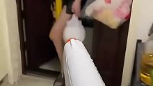 儿子新买了一个玩具 今天看了一眼还挺好玩