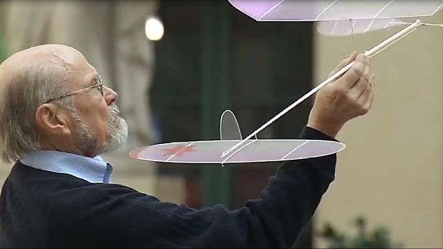 不可思议的模型飞机F1D，能在空中停留40分钟，这是怎么做到的？