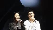 磕到了！浙江城市学院情侣对唱，是爱情最美的样子没错了！#我的美丽  #爱情  #情侣