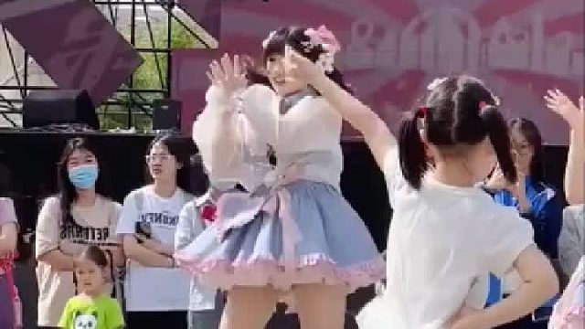 为什么感觉她好壮，好健康