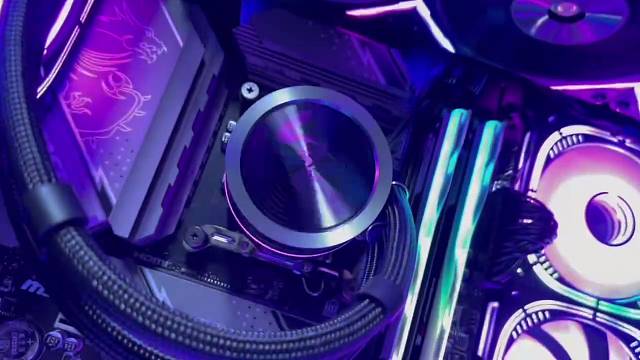 cpu：13700kf
主板：电竞之星
显卡：4070ti
有需要的留言，全新正品