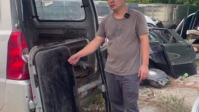 奔驰ML350C200天窗总成丰田雷凌前杠