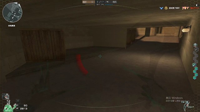 小女鬼蹦跶，不多余动作