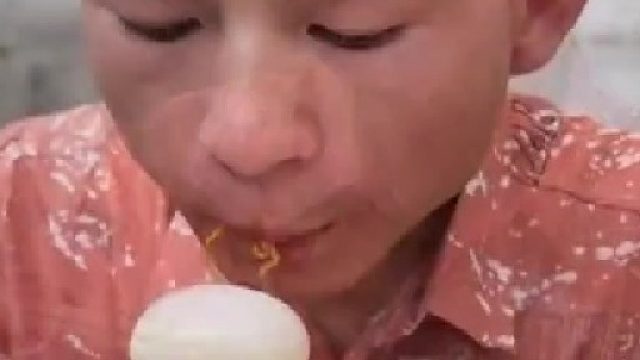 这样的吃播我是佩服的！