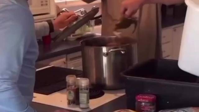 三个和尚没水喝