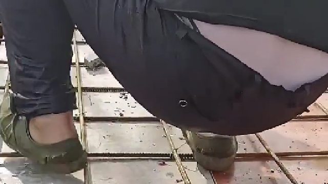 作为一个男人，就算前面是刀山是火海，为了家人我们都要闯一闯，哪怕是伤痕累累，只要我们不倒家就不倒