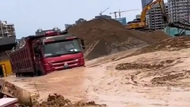 正宗的水泥路……