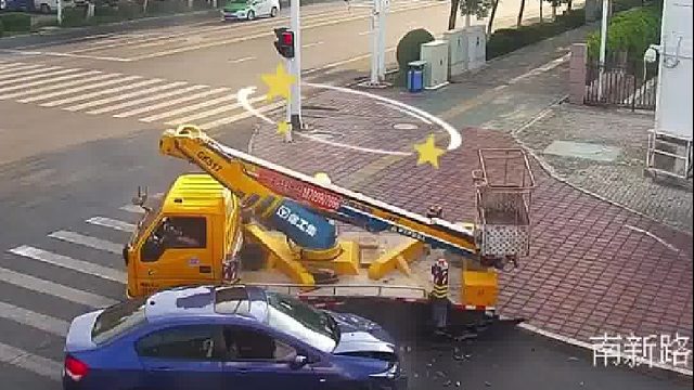 醉驾漂移事故！