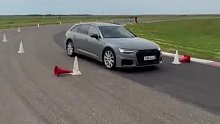 奥迪VS宝马弯道