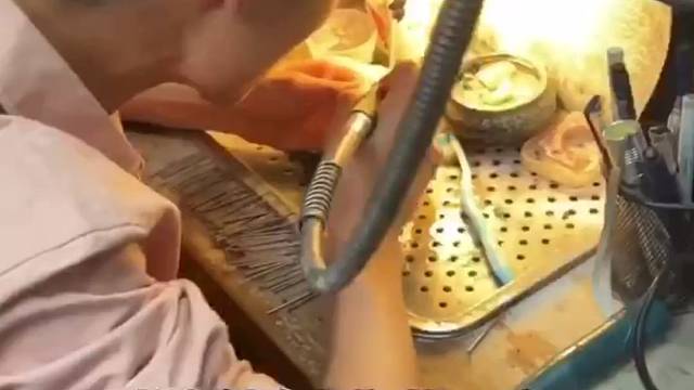 挑战小预蒜给姐姐找条冰胶白月光！#翡翠#翡翠手镯#翡翠手镯定制