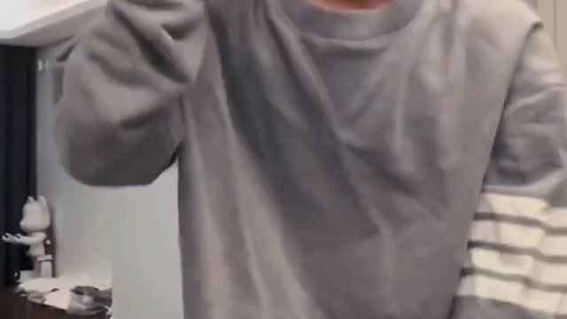 生活已经那么累了，何必想那么多呢，把自己搞得那么疲惫，你难道就不知道，路走的太多、疼的是脚，人想的太