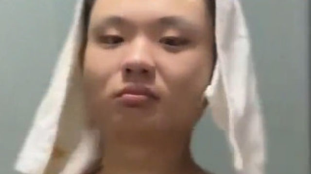 小伙帅减肥300斤后的样子，男子：坚持五年多，瘦下来就行了