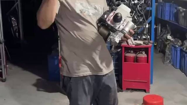 丰田普拉多40002700霸道LC120LC150酷路泽LC100LC200ABS泵