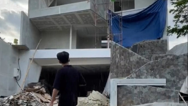 全村第1栋现代风格别墅