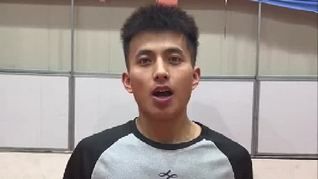 “知识越贫乏，你所相信的东西就越绝对，时常还会伴随着莫名奇怪的勇气和莫名奇怪的自豪感”