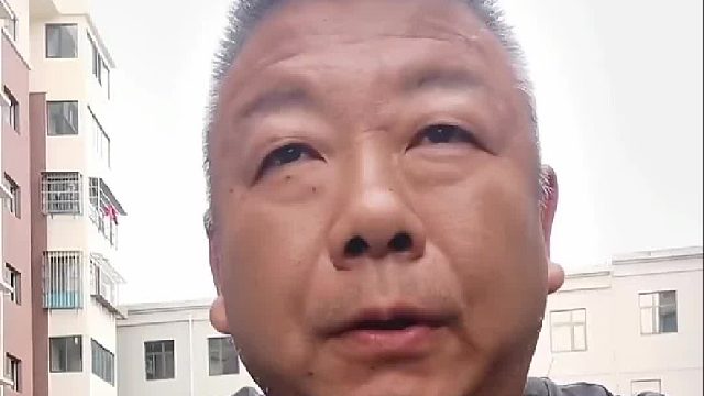 网友：大哥的心都凉了…