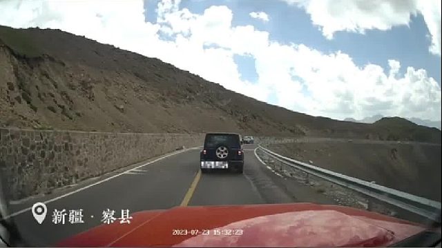 走法超车酿事故全责！