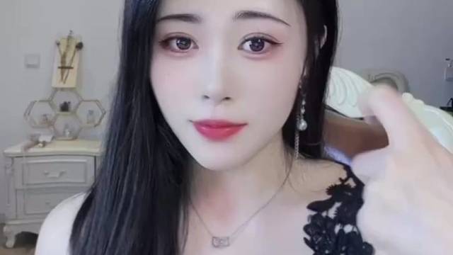 这个女的挺有意思