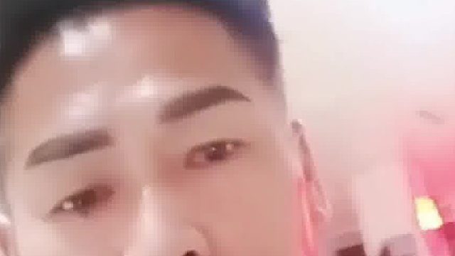 大叔吐槽老婆爱美减肥减到医院，镜头一转叔叔也是个爱美之人