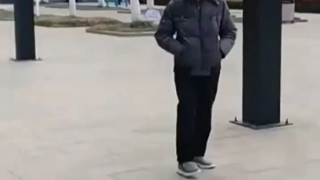 复方健萎饮治疗运动神经元病的疗效比较明显。通过滋补肝肾、益气健脾、化痰通络等治疗方法，帮助患者提高生