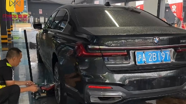 闪援移动轮胎店