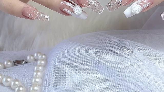 温柔山茶花法式美甲