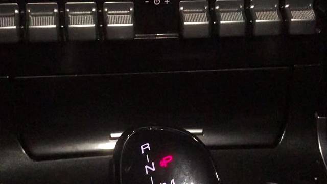 哈哈车胎爆了…