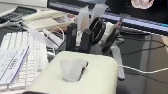 种植牙缺货？男子卧底医院发现真相：竟是医院想涨价。