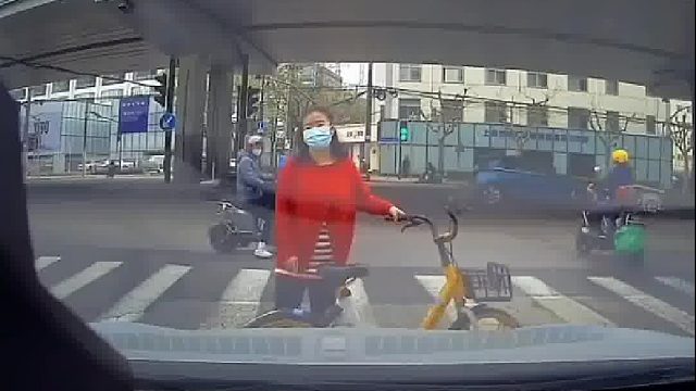 一把年纪了能怎么办耐心劝离吧！