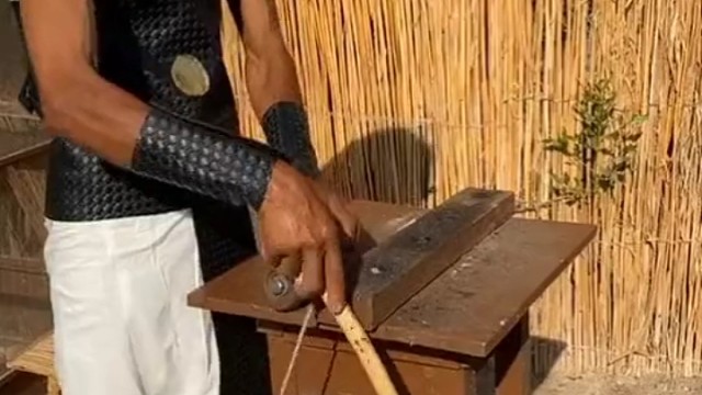 掏出打火机无疑是降维打击