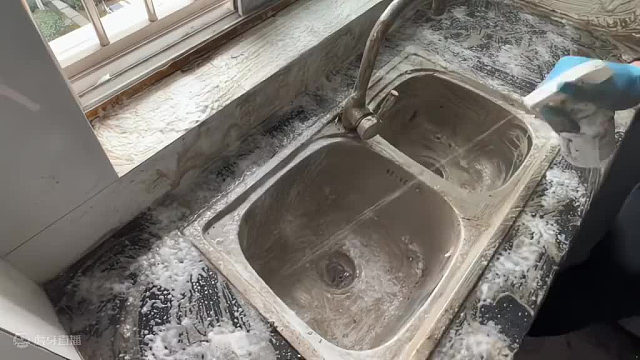 丁克夫妻存款五百万，拿着每月两万利息在家躺平的生活你见过吗