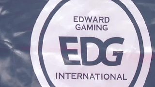 01:45恭喜EDG獲得中國第一個無畏契約賽事冠軍！