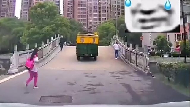 这个小女孩是我的贵人！